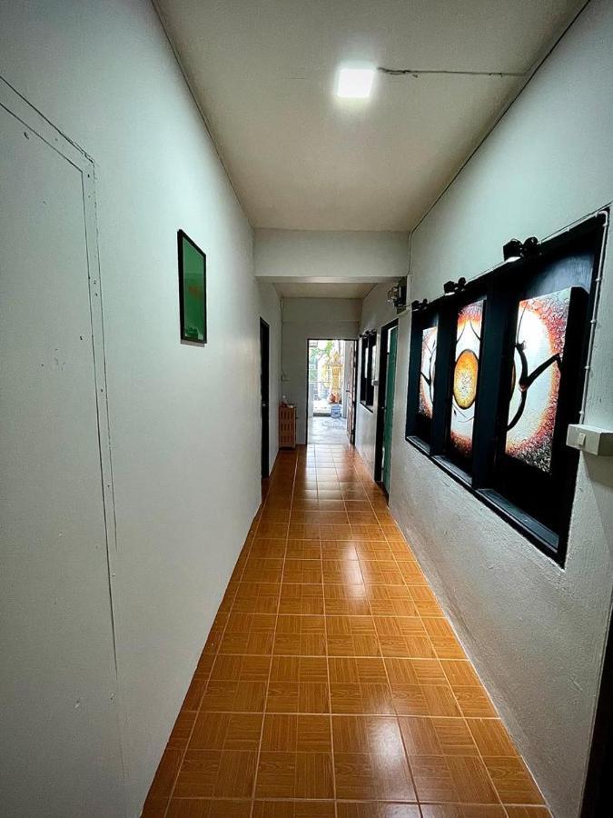 Satop Travelers Guesthouse Chiang Mai Exteriör bild